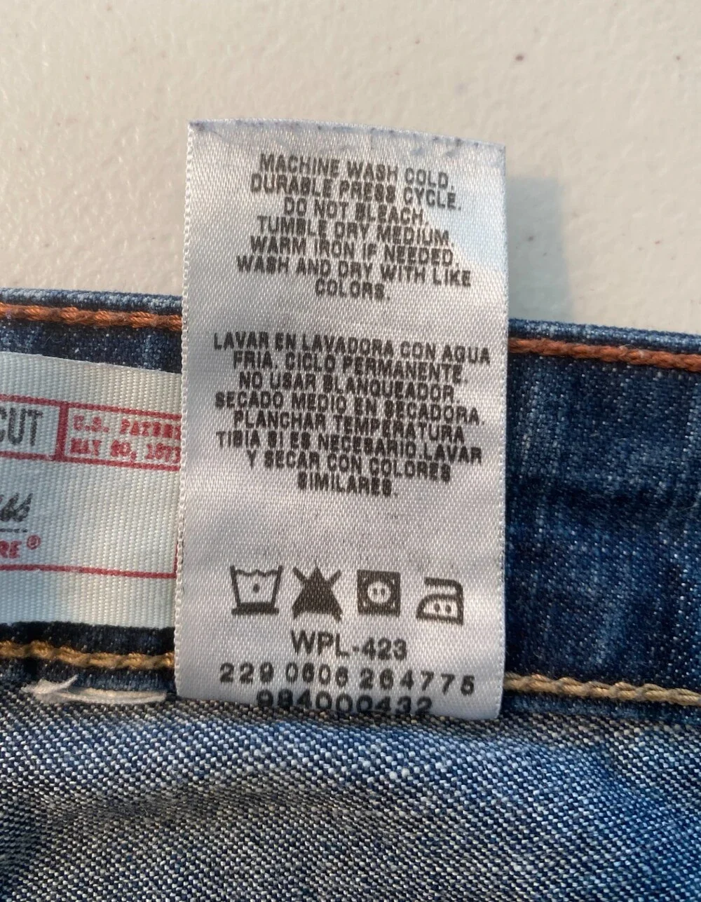 Levi Strauus Signature Women's 12 Medium Stretch Low Rise Boot cut jeans 32